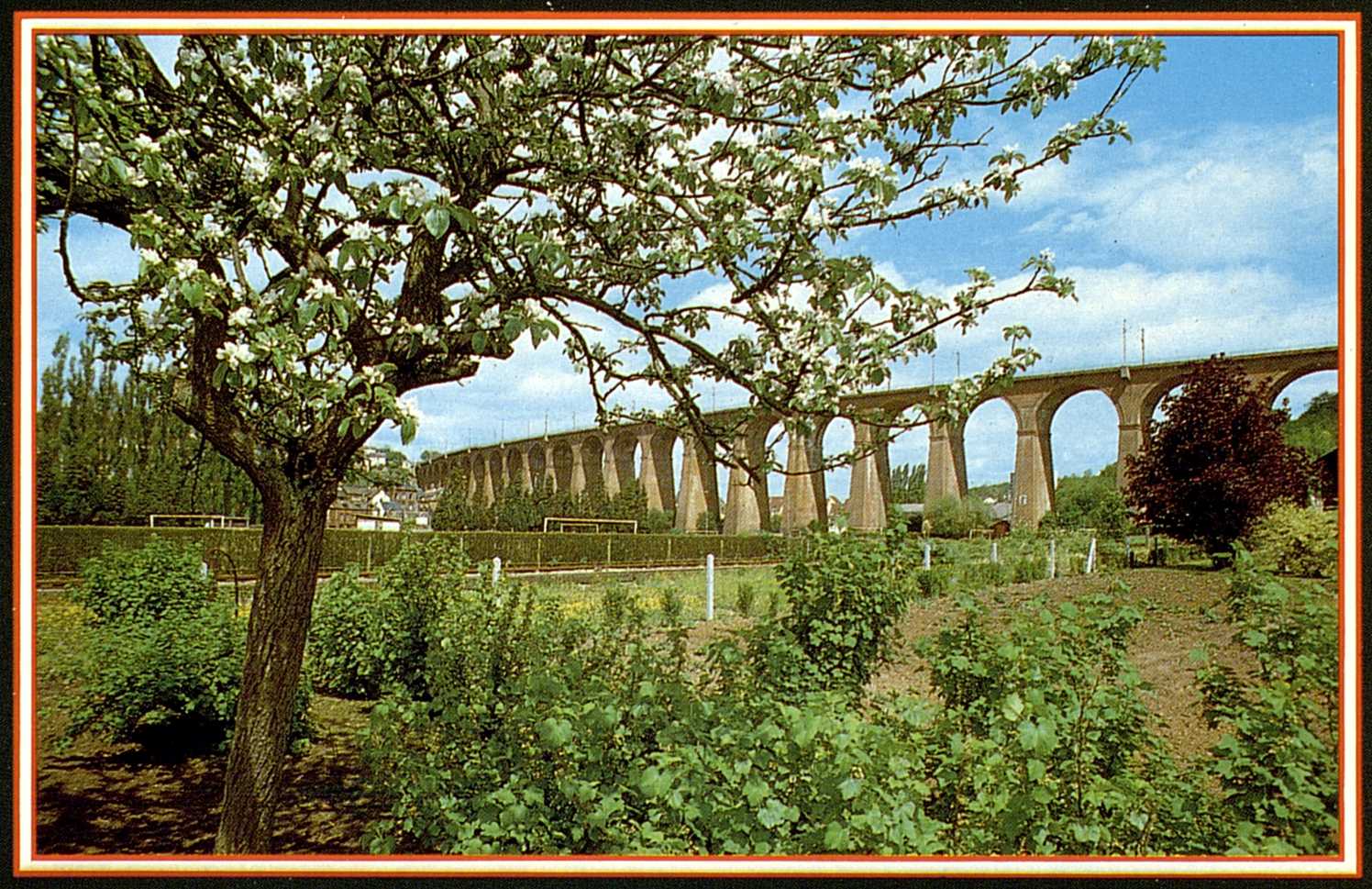 The “Nouveau Pont aux Anglais”; Malaunay, the arches of the viaduct